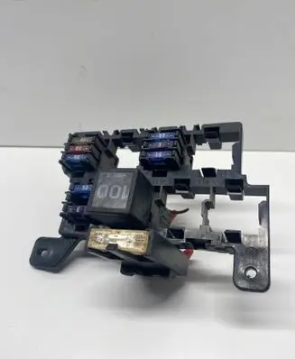 Volkswagen Transporter - Caravelle T5 Relay mounting block 7H0937503