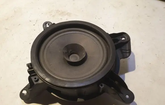 Volvo S60 Front door speaker 30679500