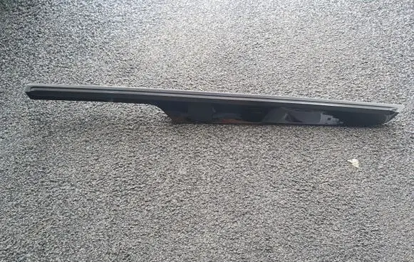 Porsche Macan (95B) Front door trim bar 95B867410D 36165594