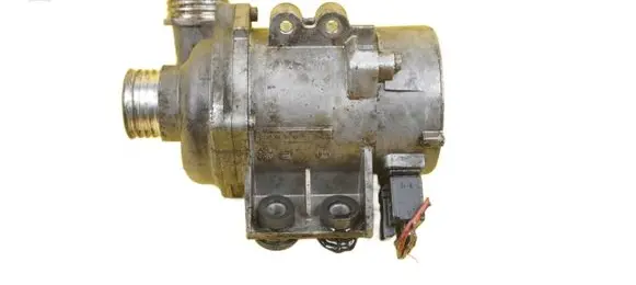 BMW 5 E60 E61 Water pump 7586924 N52B30A N52