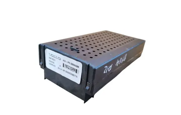 Volvo XC90 Fuse module 30679527 08696098 03W492