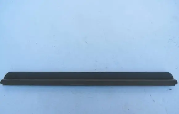 Volvo XC90 Front door windshield rail 