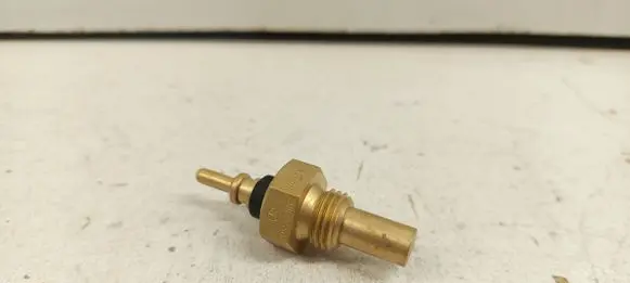 Mercedes-Benz 190 W201 Coolant temperature sensor 0055421017 A0055421017