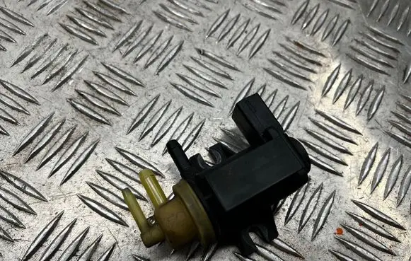 Skoda Octavia Mk2 (1Z) Turbo solenoid valve 1K0906627B 4011464A