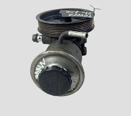 Toyota Avensis T250 Power steering pump
