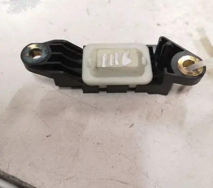 Mercedes-Benz E W211 Airbag deployment crash/impact sensor 102979002 0018209126
