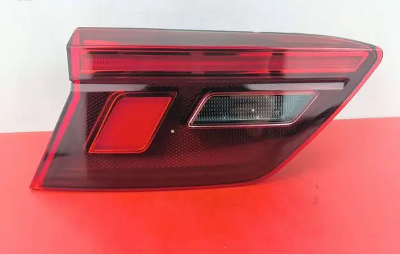 Volkswagen Tiguan Rear/tail lights 5NA945093F