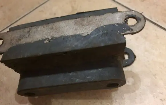 Moskvich 2140 Gearbox mount 