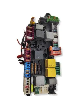 Mercedes-Benz Sprinter W906 Fuse module P00170403 4RA00720151