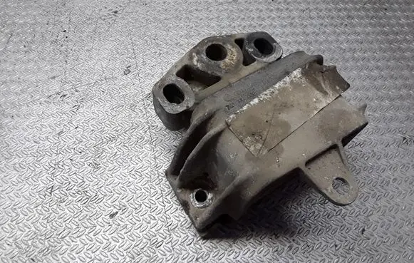 Ford Galaxy Engine mount bracket 7M3199555