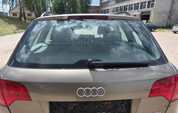 Audi A4 S4 B7 8E 8H Tailgate/trunk/boot lid LY1Q
