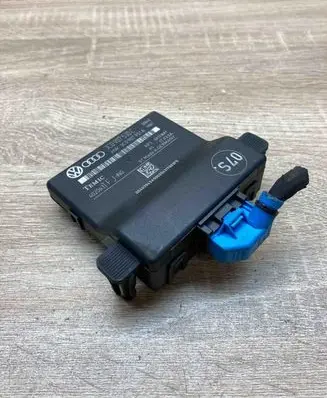Volkswagen PASSAT B6 Gateway control module 3C0907530C 3C0907951A