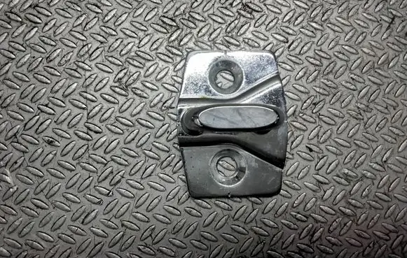 BMW 5 E60 E61 Front door lock loop/hook striker 706780