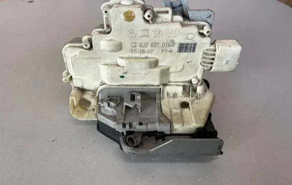 Audi A5 8T 8F Front door lock 8J2837016A