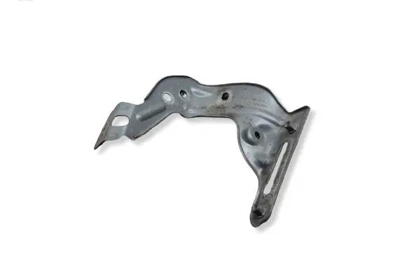 Volkswagen Golf Sportsvan Fender mounting bracket 510821135C