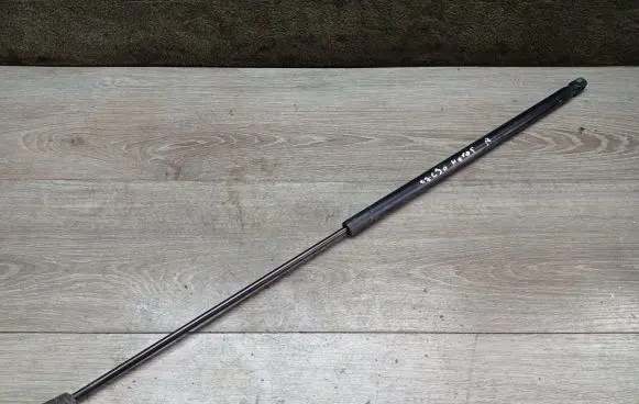 Volvo C30 Front bonnet/hood damper/strut 9483570