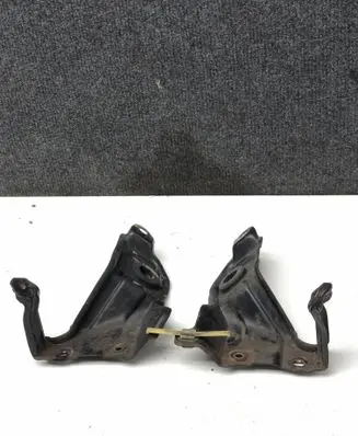 Honda CR-V Radiator mount bracket 