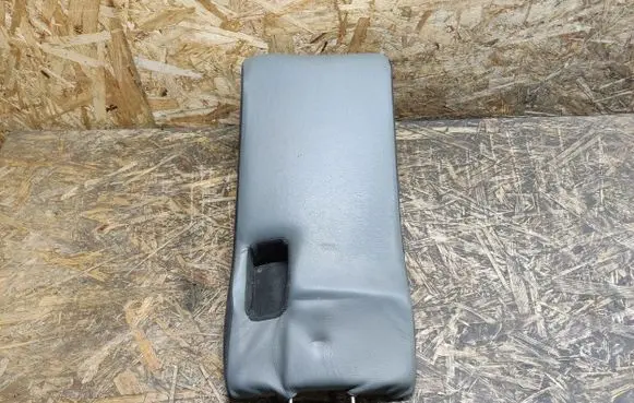 Maserati Quattroporte Rear seat armrest 