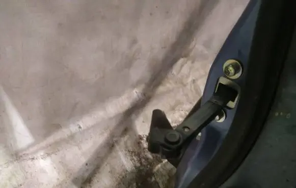 Honda Insight Front door check strap stopper 