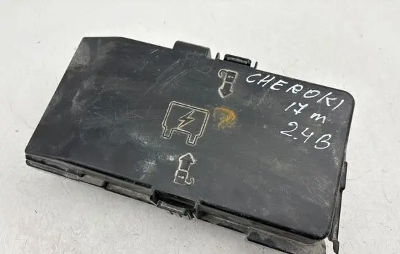 Jeep Cherokee Fuse box set 68264524AD 577491 3938300