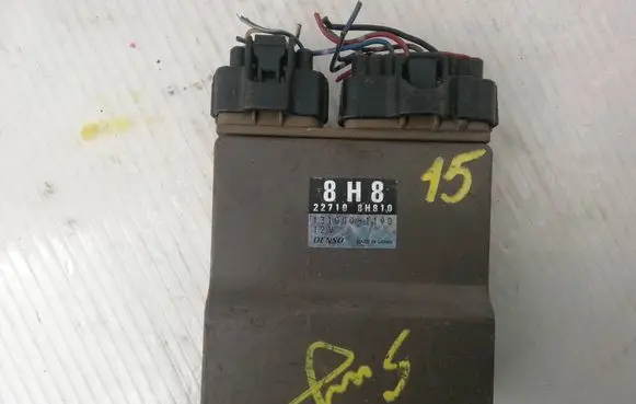 Nissan X-Trail T30 Fuel injection control unit/module 227108H810 1310001190