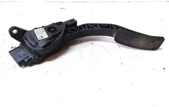 Ford B-MAX Accelerator throttle pedal 8V219F836AB
