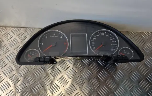 Audi A4 S4 B7 8E 8H Speedometer (instrument cluster) 8E0920932