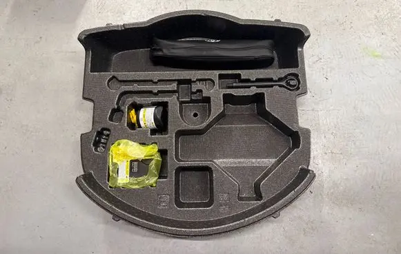 Toyota RAV 4 (XA50) Tool box 6499342011