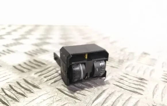Volkswagen Touran II Headlight level height control switch 1T0941333C