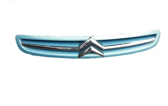 Citroen Xsara Picasso Front bumper upper radiator grill