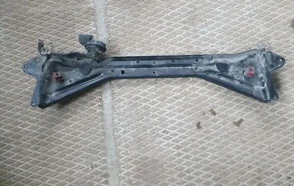 Mercedes-Benz CLS C219 Top upper radiator support slam panel