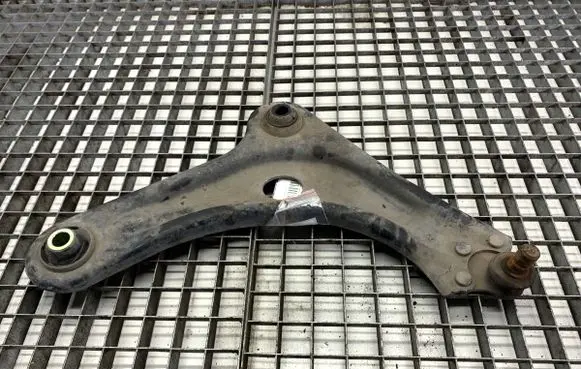 Peugeot 208 Front control arm