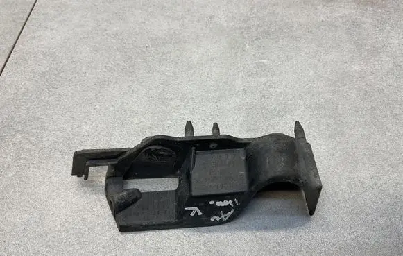 Audi A4 S4 B8 8K Front bumper mounting bracket 8K0807283E