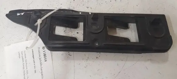 Front bumper mounting bracket