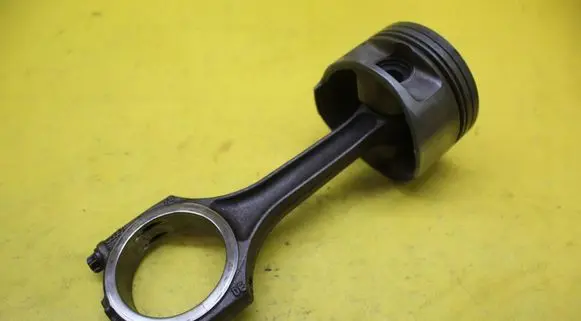 Audi A8 S8 D3 4E Piston with connecting rod