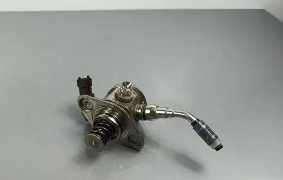 Hyundai Tucson LM Mechanical fuel pump 0261520378