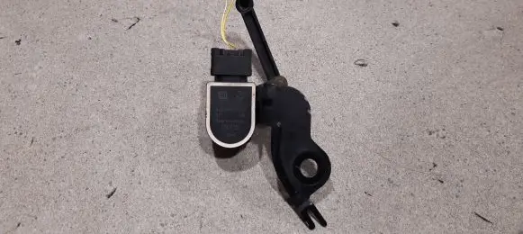 Mercedes-Benz S W222 Air suspension front height level sensor A2229050503