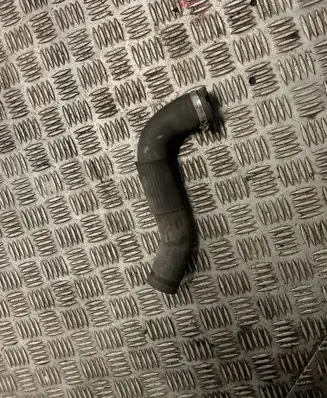 Coolant pipe/hose