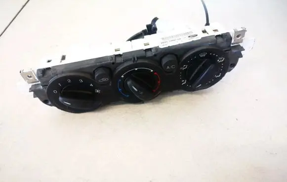 Ford Focus Climate control unit 3m5t19980ad 3m5t-19980-ad