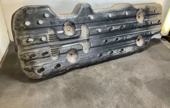 Toyota Hilux (AN10, AN20, AN30) Fuel tank bottom protection 776410K050