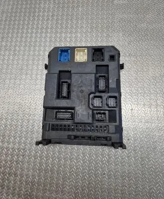 Peugeot 208 Fuse box set 22661F01 9666951980 PRT0675001