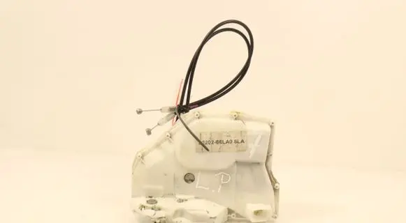 Suzuki Swift I Front door lock 8220268LA0