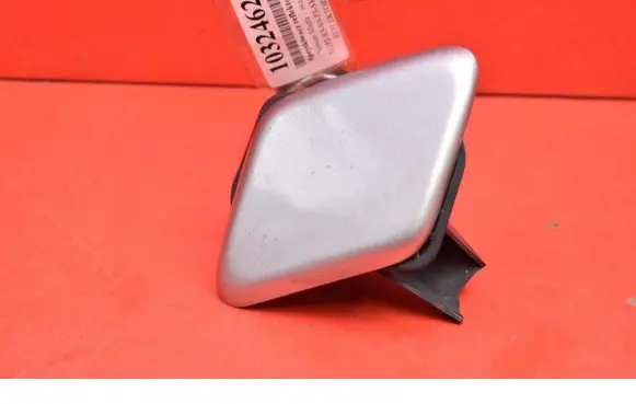Nissan Micra Windshield washer spray nozzle 