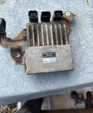 Toyota Corolla Verso AR10 Fuel injection control unit/module 8987120070 1310001371