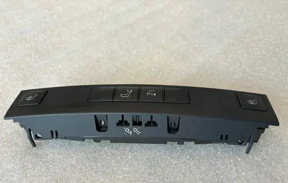 Mercedes-Benz E W212 Seat heating switch A2128202610 2128202610