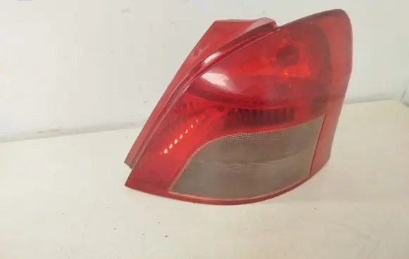 Toyota Yaris Rear/tail lights E131772