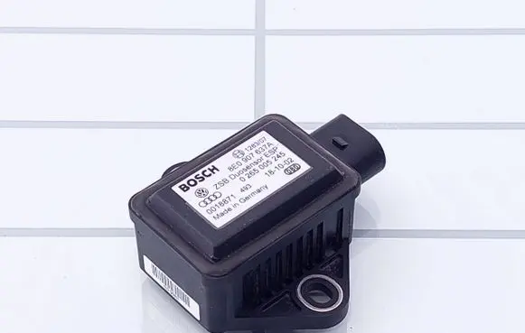 Volkswagen PASSAT B5.5 ESP acceleration yaw rate sensor 0265005245 8E0907637A