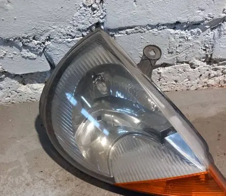Ford Ka Headlight/headlamp PL02A011a