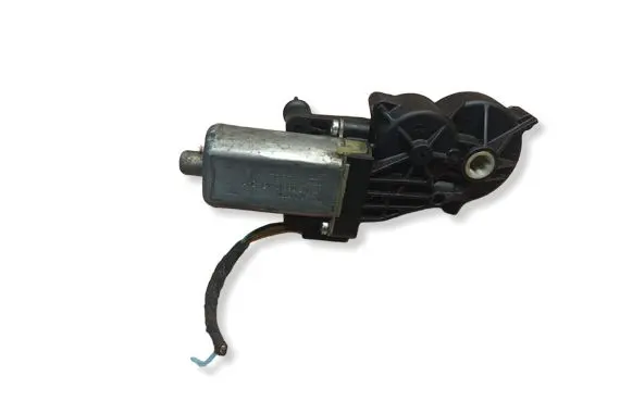 Mercedes-Benz E W211 Seat adjustment motor 0390203211