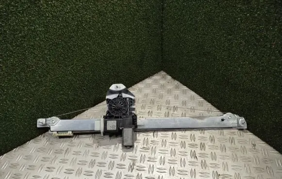 Opel Vivaro Front door window regulator with motor 807206238R 93867656 128001501B
